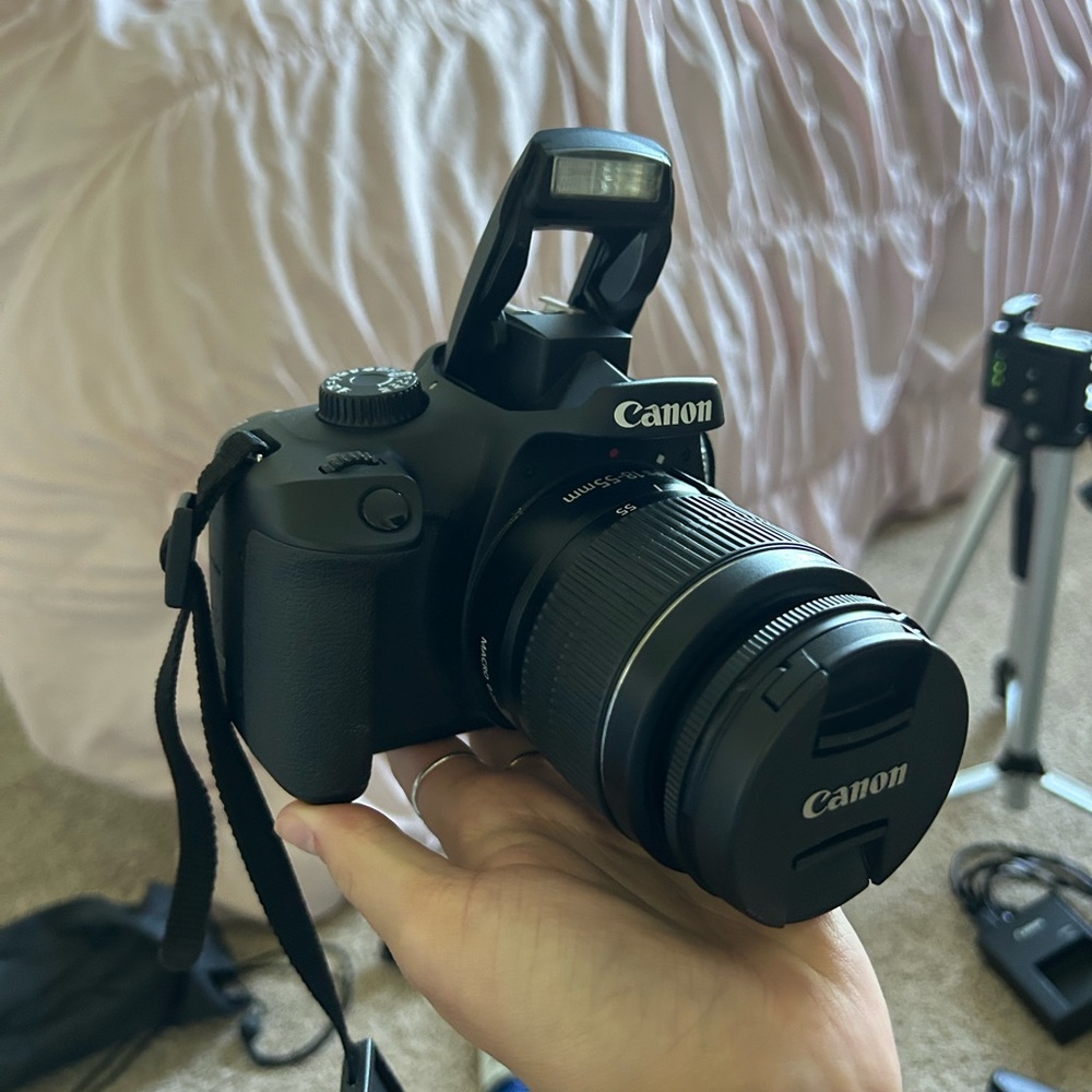 Canon EOS 4000D